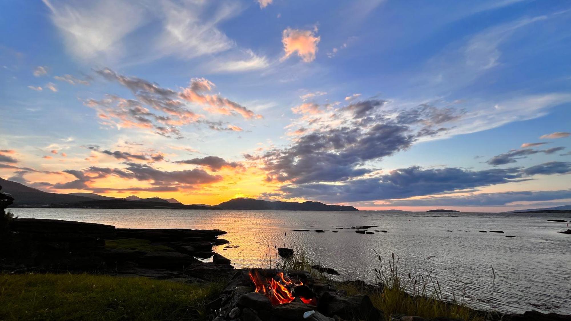 Carnmhor, Isle Of Skye - Stunning 242 Year Old Cottage On Its Own Sea Shore! Breakish Exterior photo